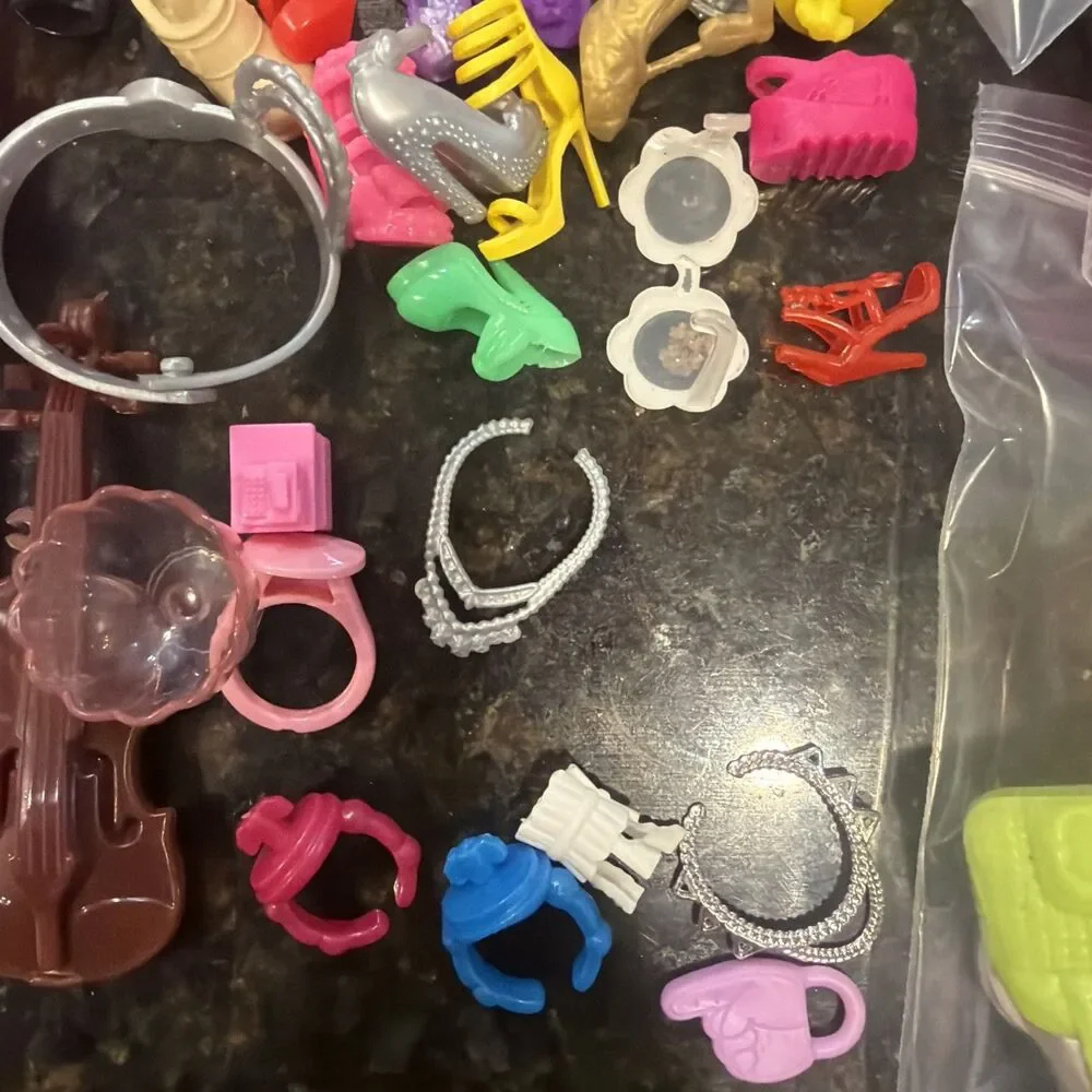 Barbie Mixed Lot of Accessories